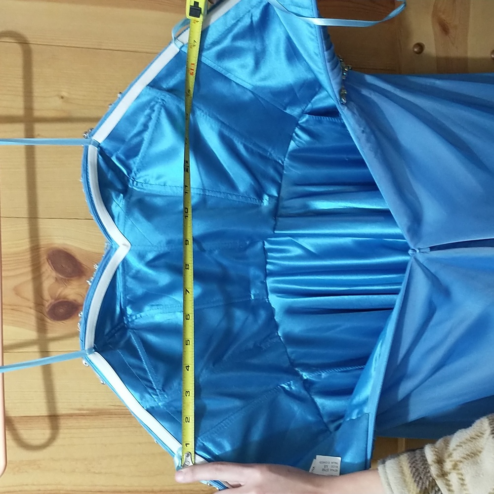 Prom dress - Picture 6 of 6